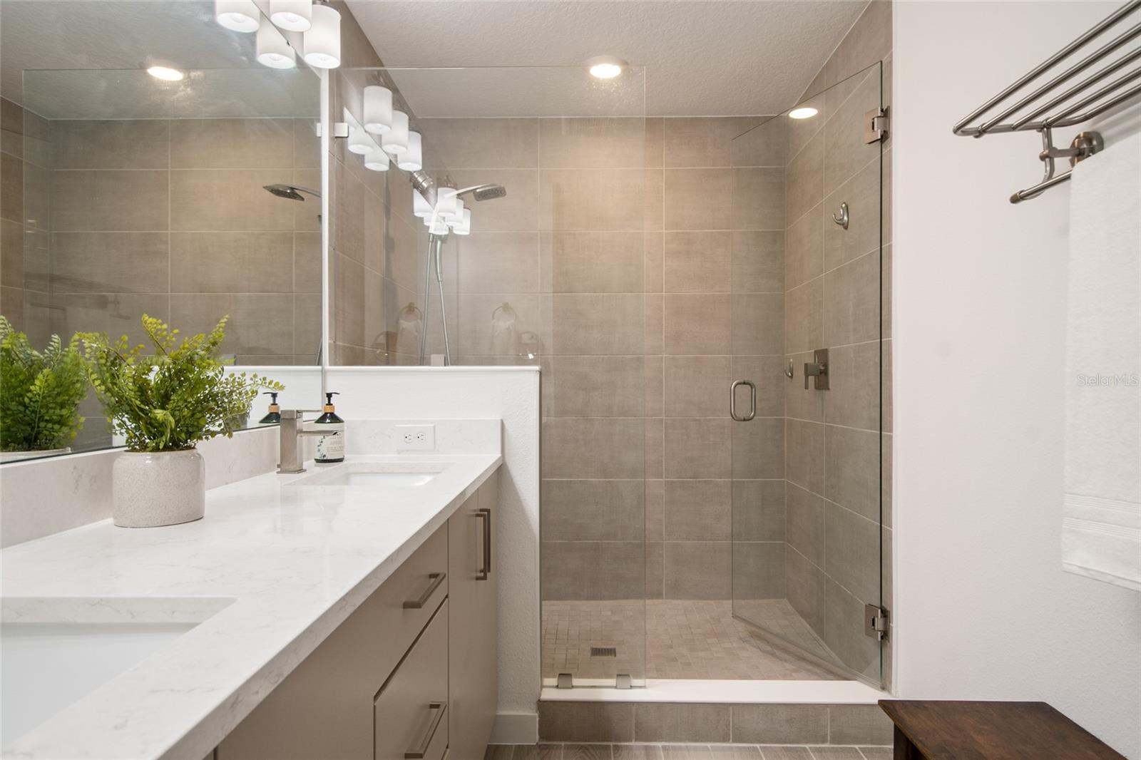 LAUREATE PARK NBRHD CENTER PH 3 - Residential