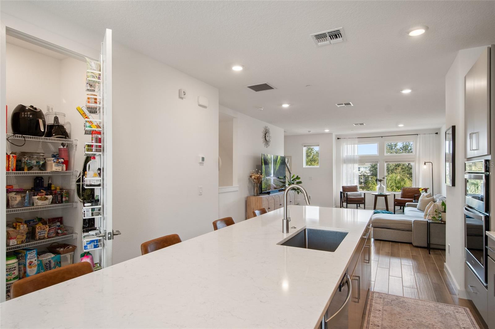 LAUREATE PARK NBRHD CENTER PH 3 - Residential