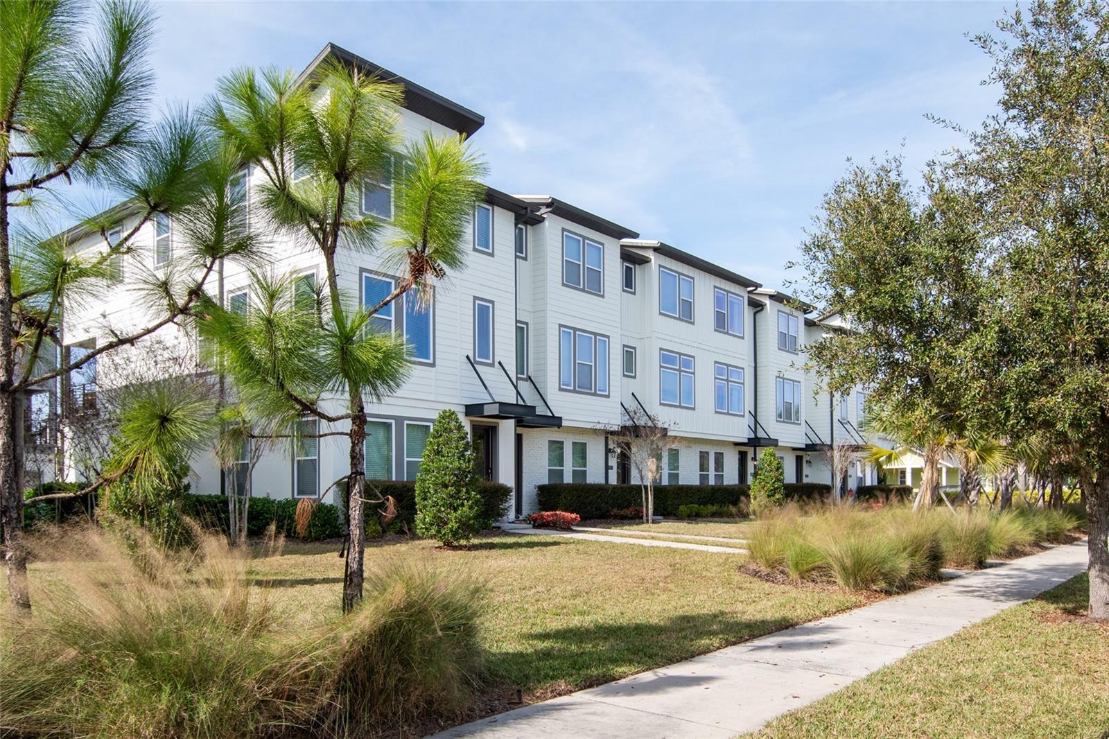 LAUREATE PARK NBRHD CENTER PH 3 - Residential