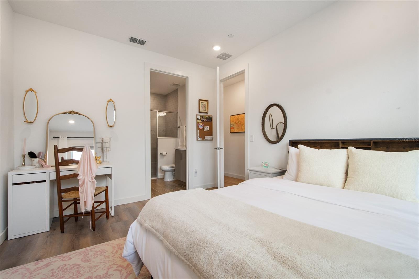 LAUREATE PARK NBRHD CENTER PH 3 - Residential