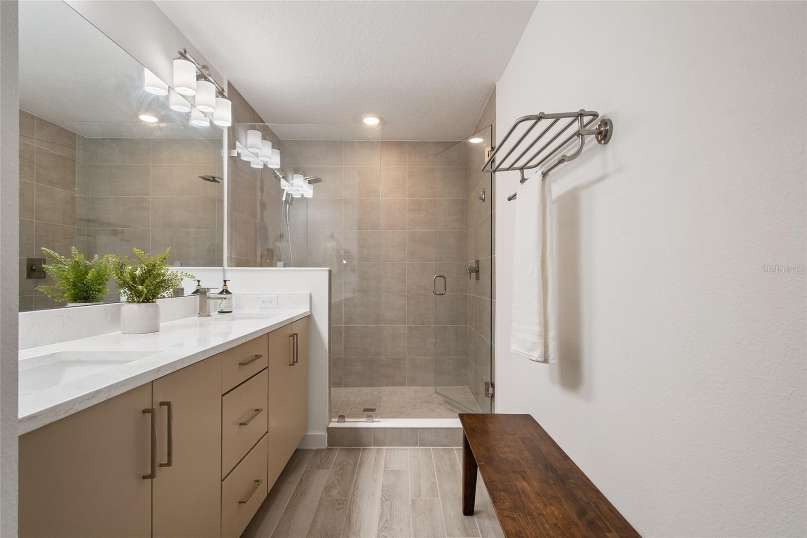 LAUREATE PARK NBRHD CENTER PH 3 - Residential