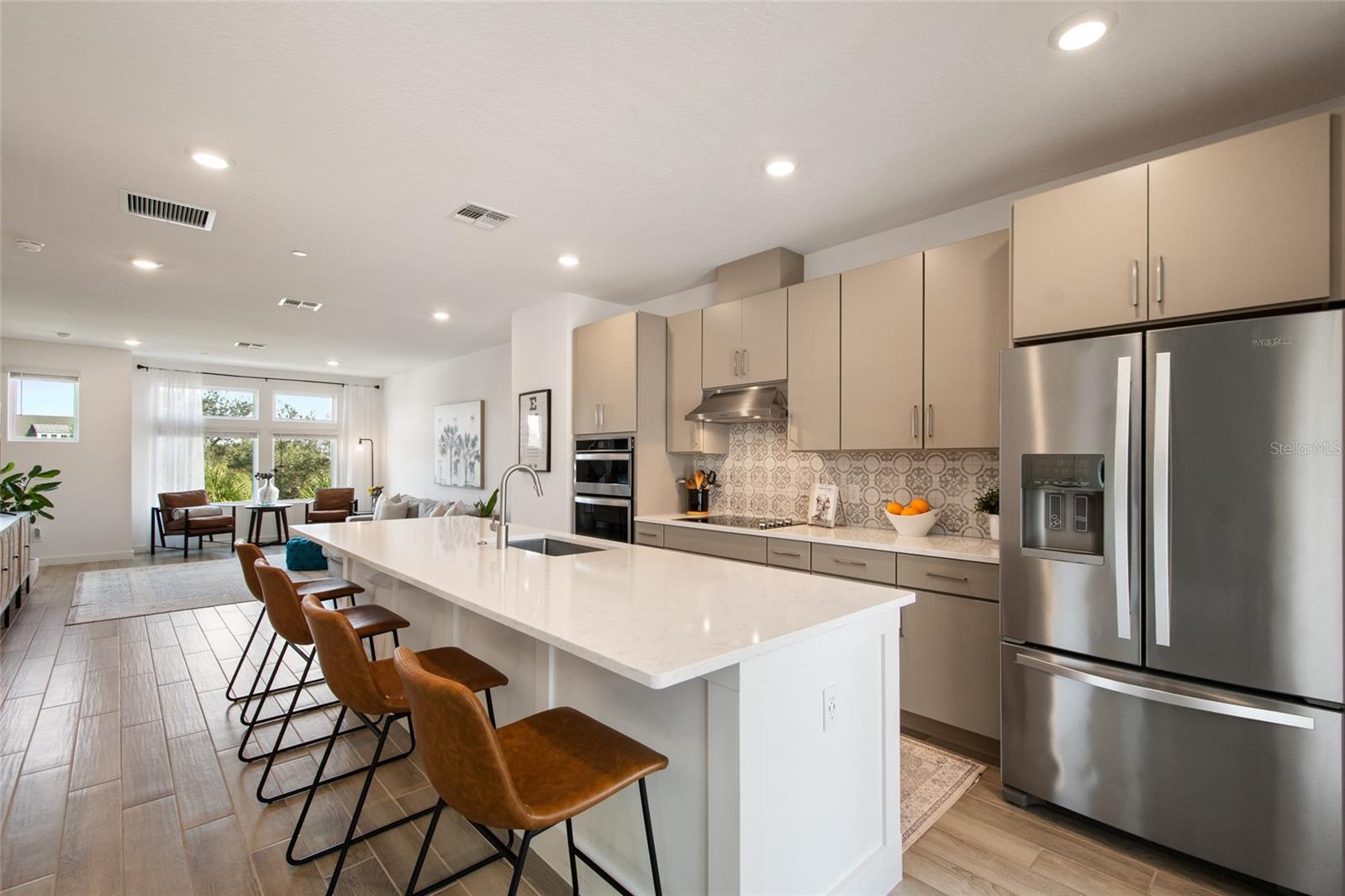 LAUREATE PARK NBRHD CENTER PH 3 - Residential