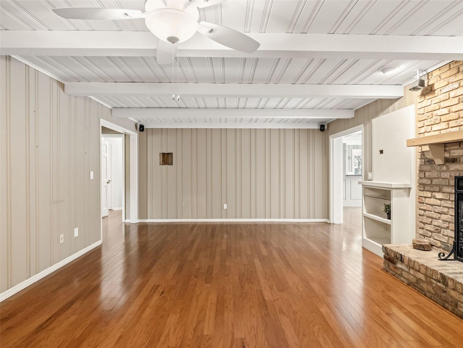SOUTHERN OAKS - Residential