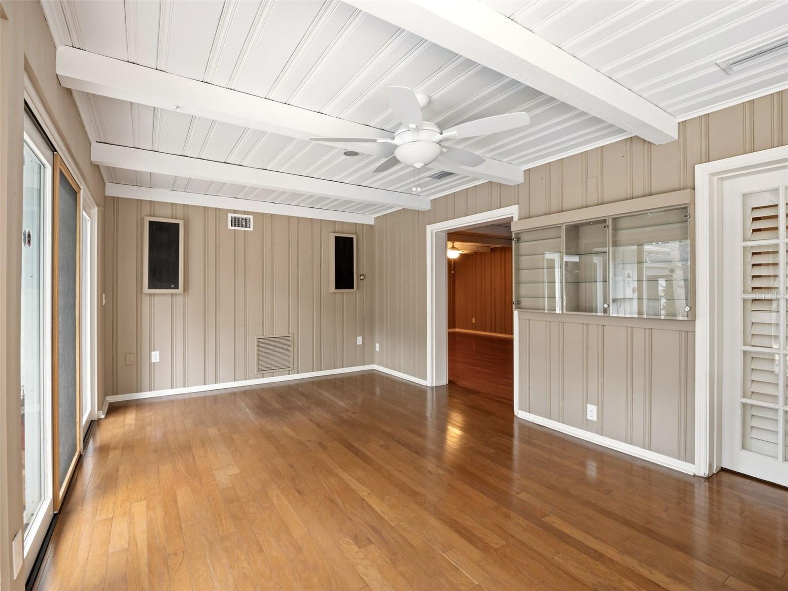 SOUTHERN OAKS - Residential