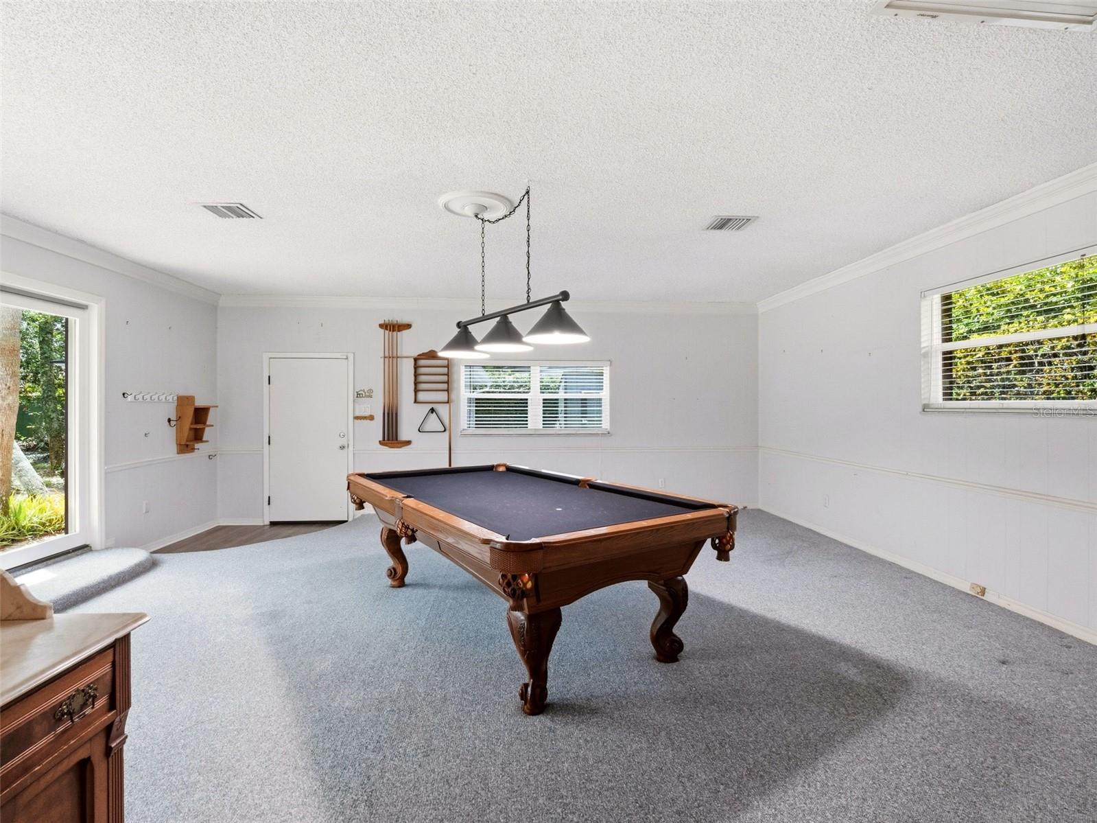 SOUTHERN OAKS - Residential