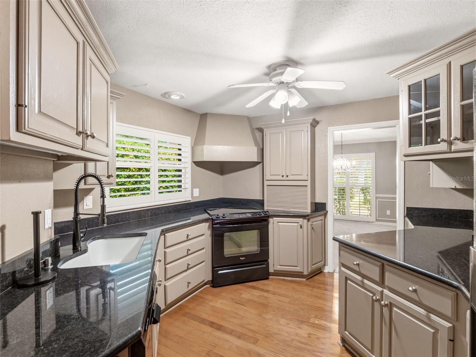 SOUTHERN OAKS - Residential