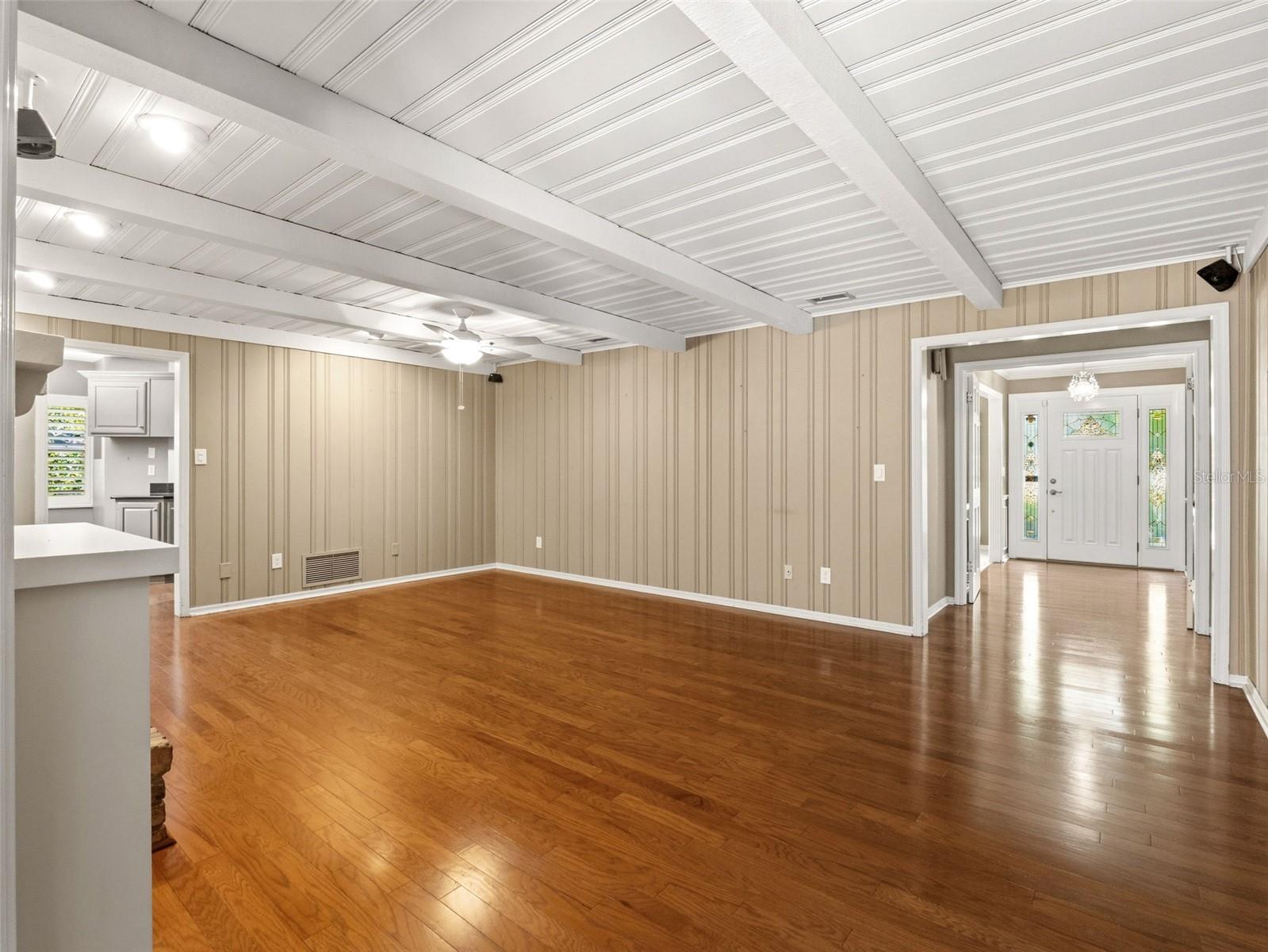 SOUTHERN OAKS - Residential