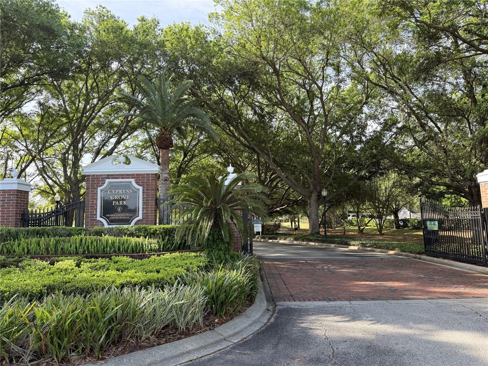SOUTHERN OAKS - Residential