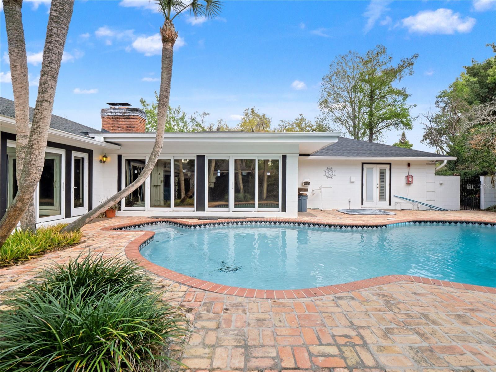 SOUTHERN OAKS - Residential