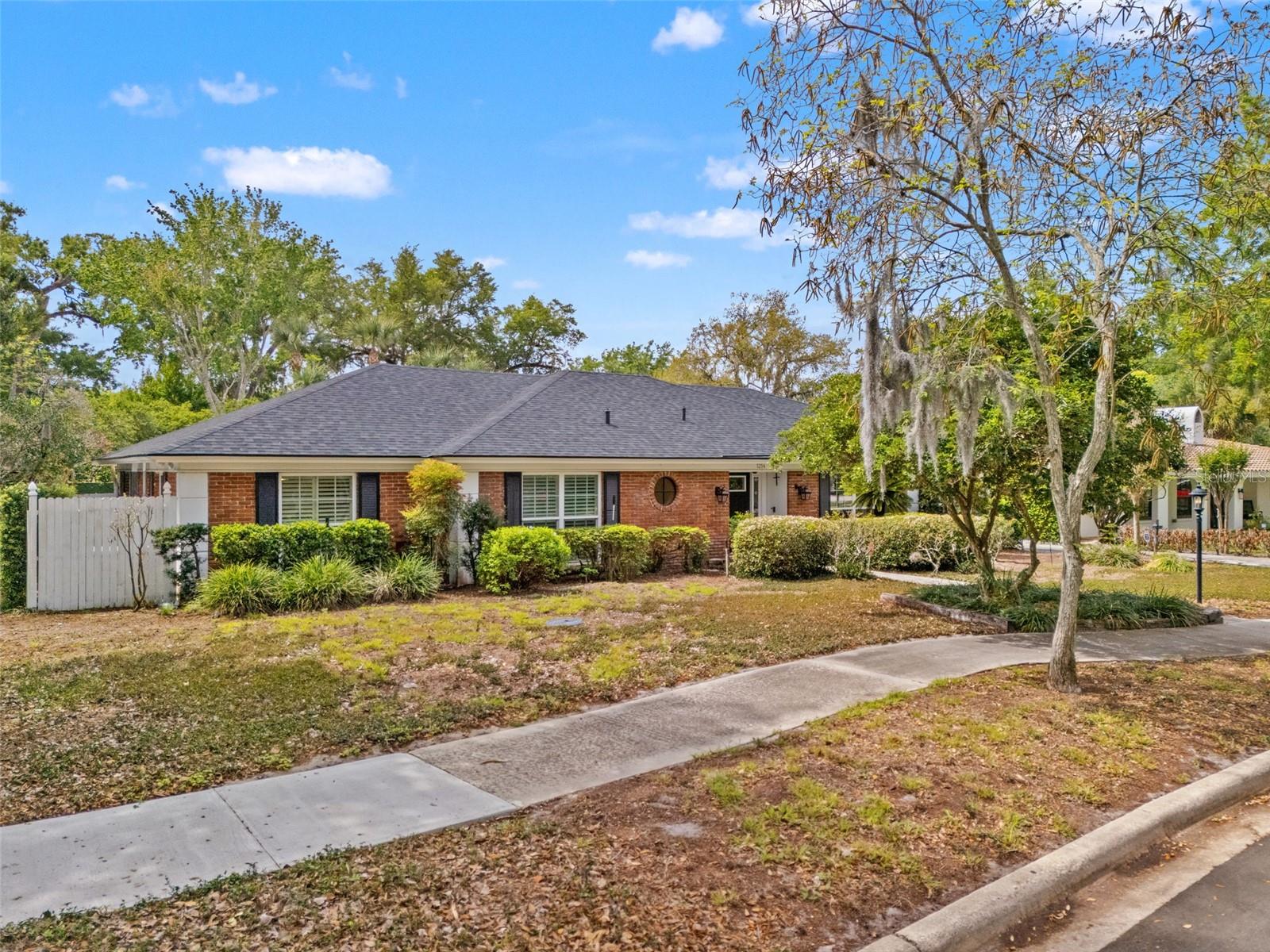 SOUTHERN OAKS - Residential