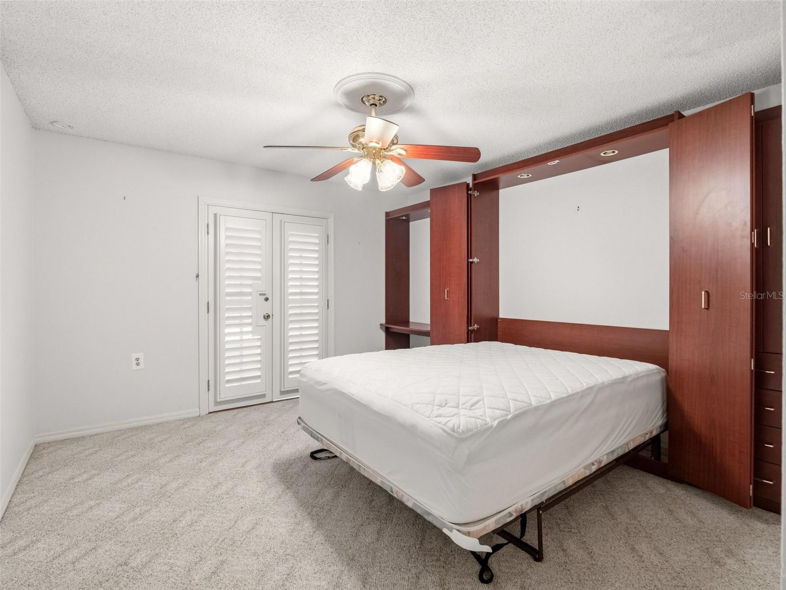 SOUTHERN OAKS - Residential