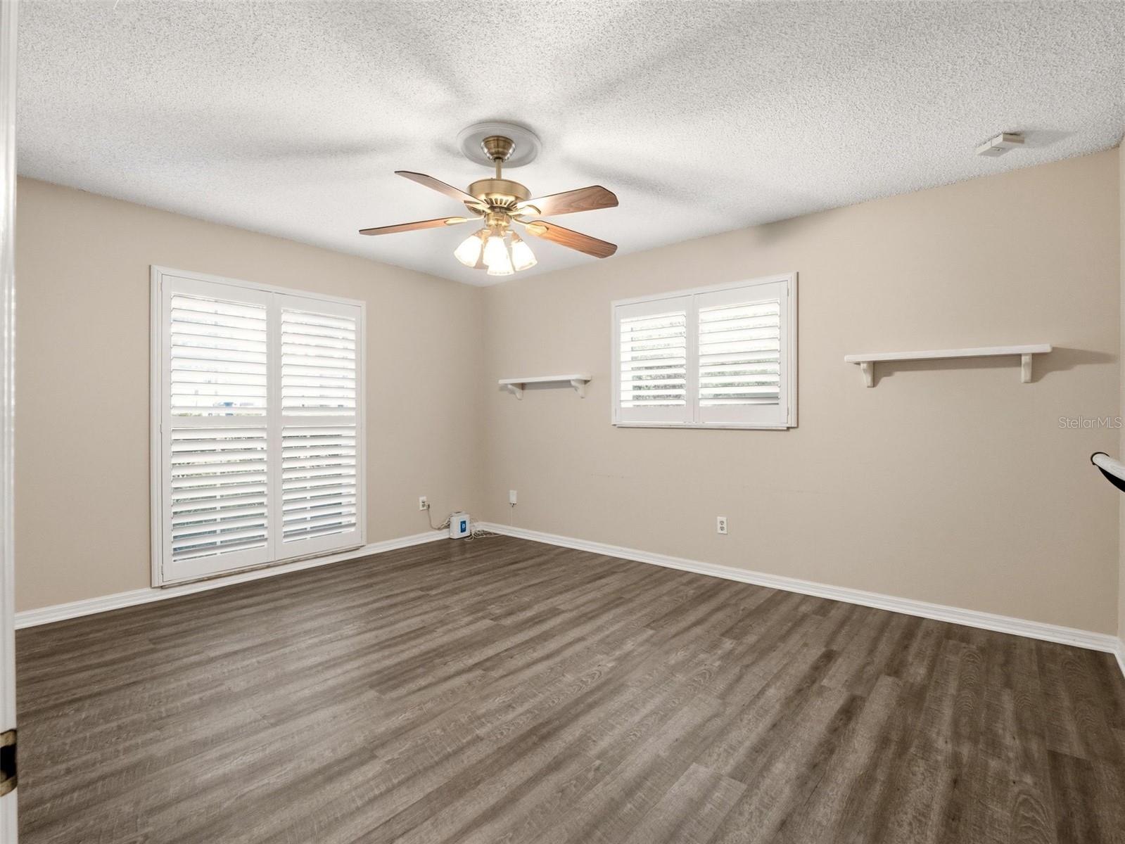 SOUTHERN OAKS - Residential