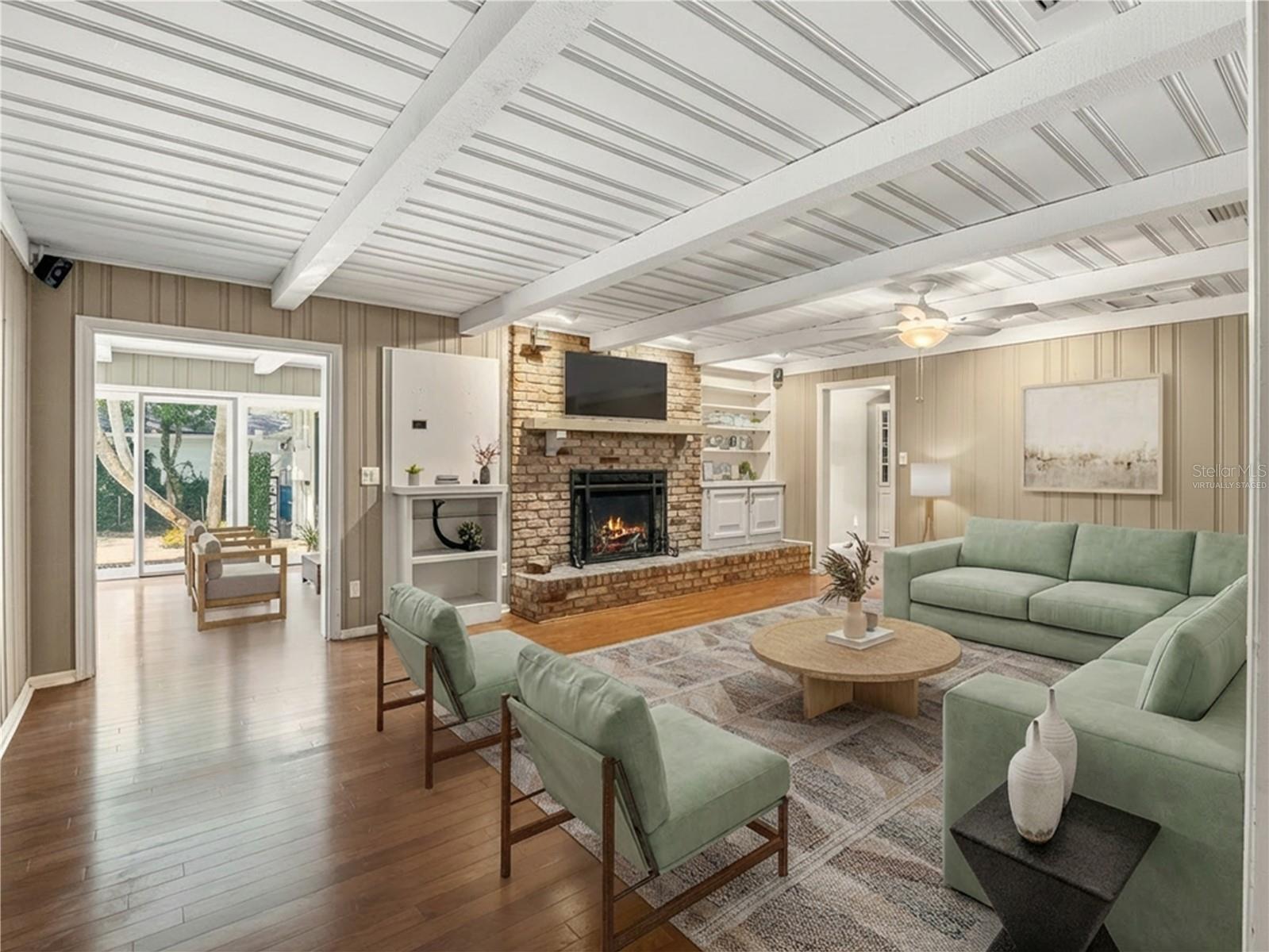 SOUTHERN OAKS - Residential