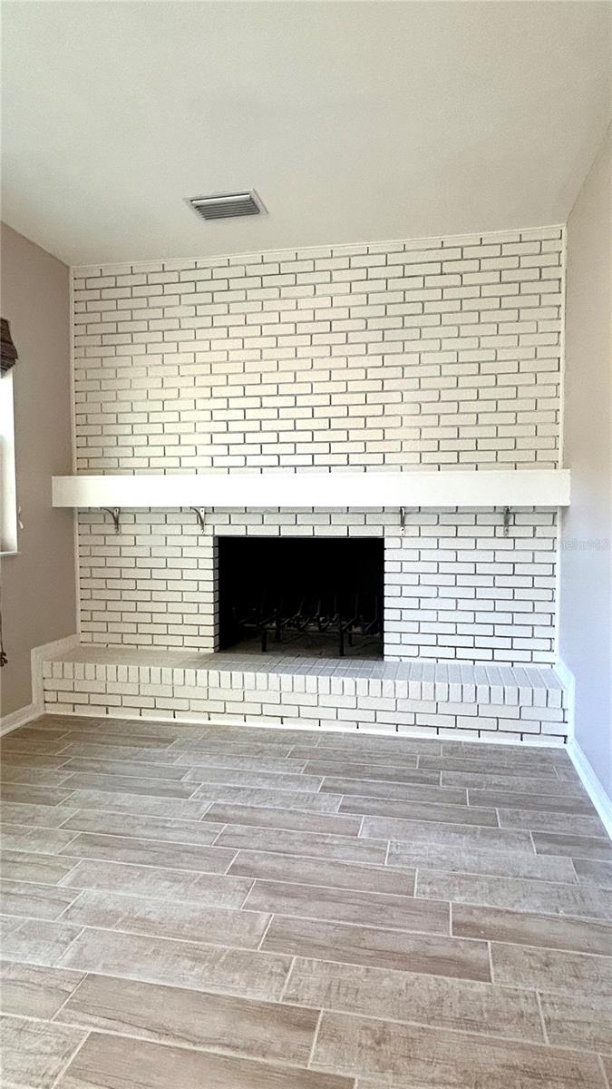 HIGHLAND COURT MANOR - Residential Lease