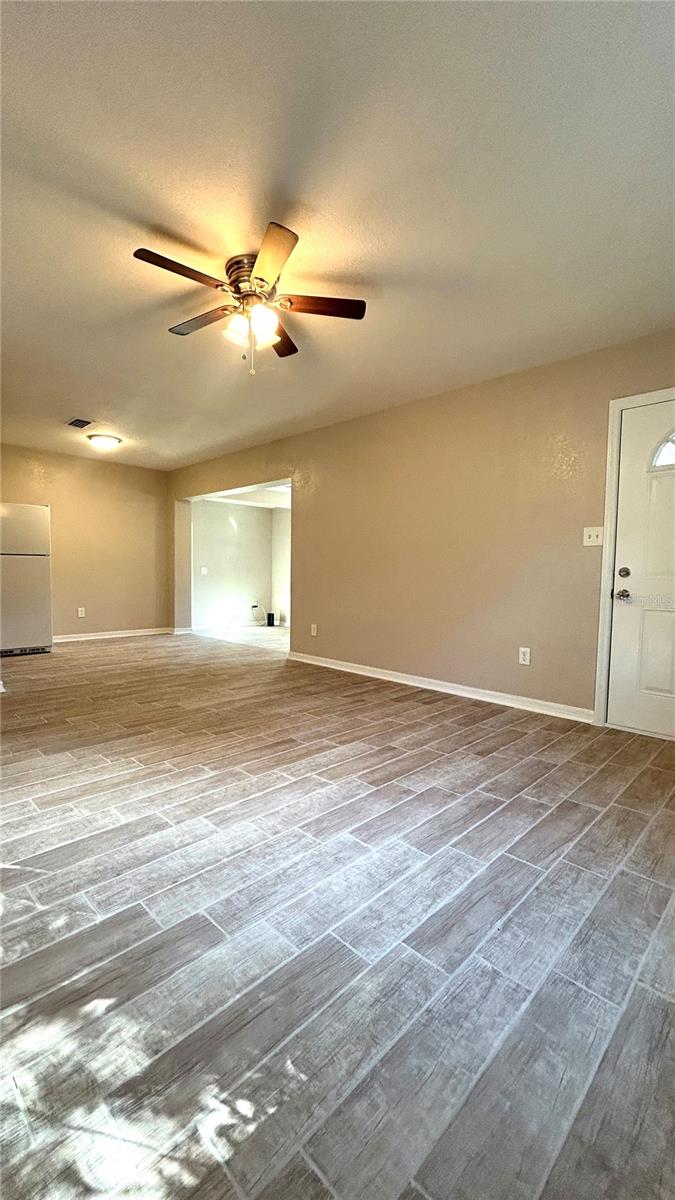 HIGHLAND COURT MANOR - Residential Lease