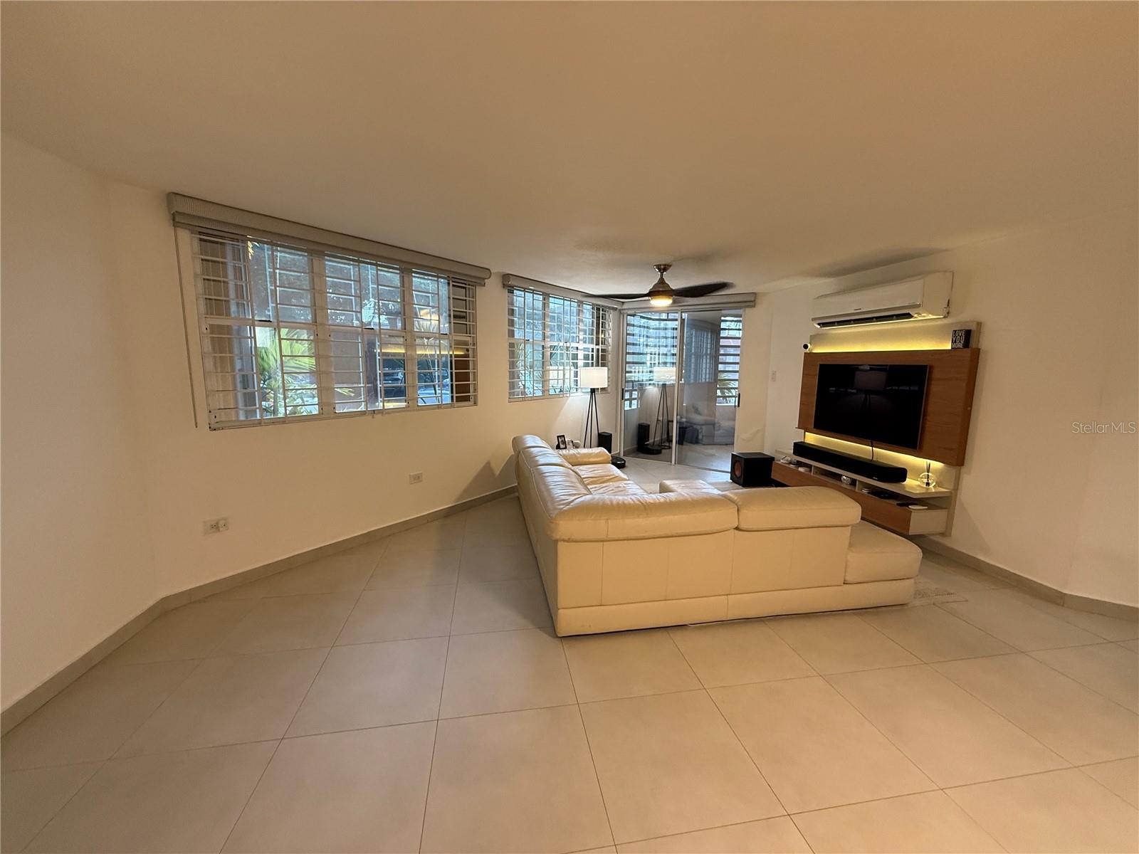 JARDINES DE MONTEHIEDRA - Residential Lease