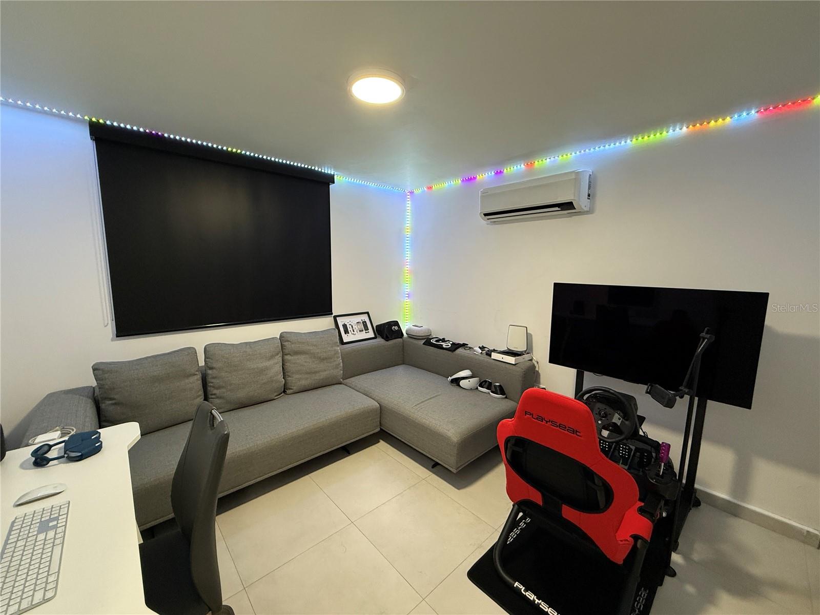 JARDINES DE MONTEHIEDRA - Residential Lease