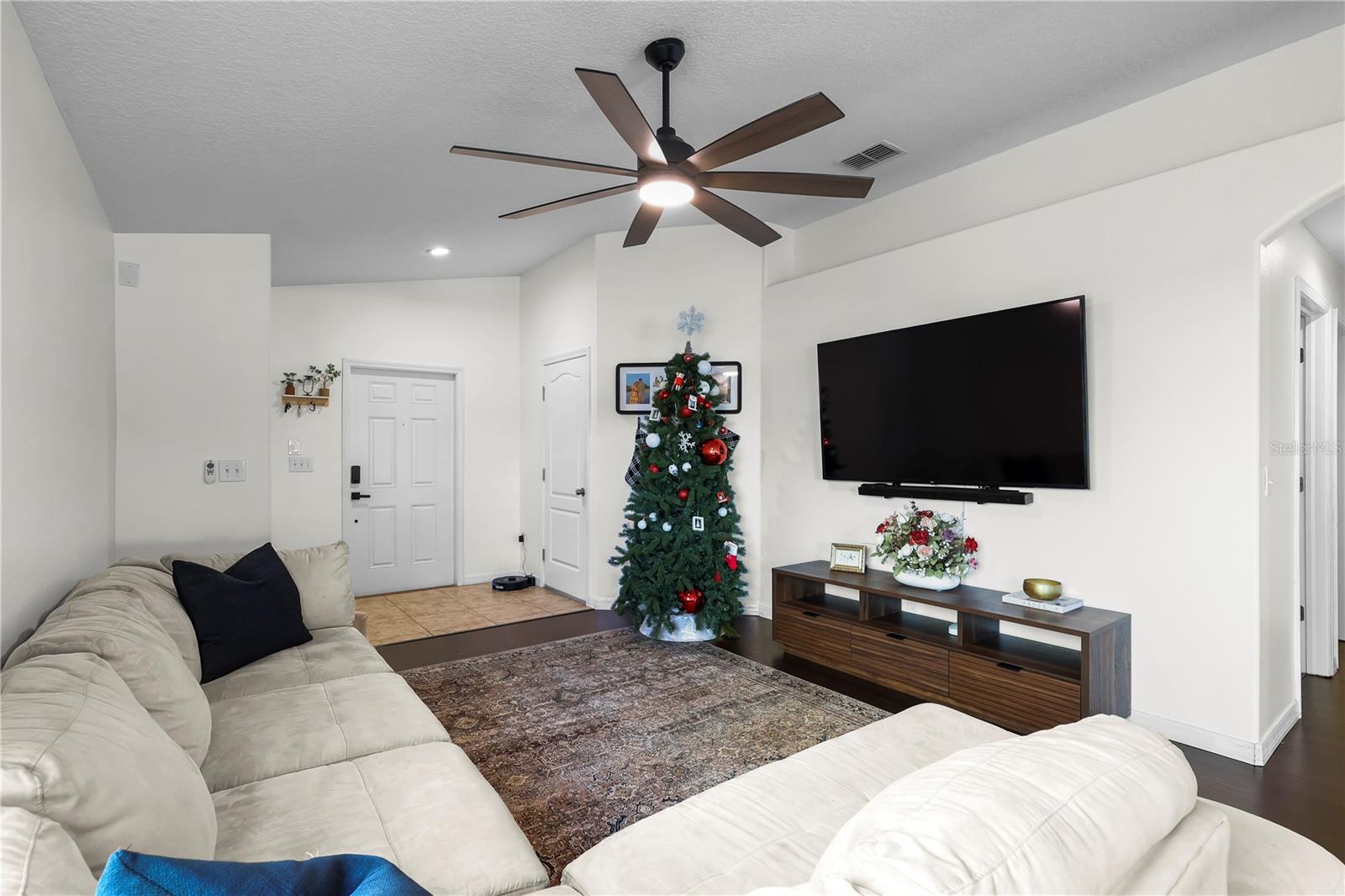 BAHIA LAKES PH 1 - Residential Lease