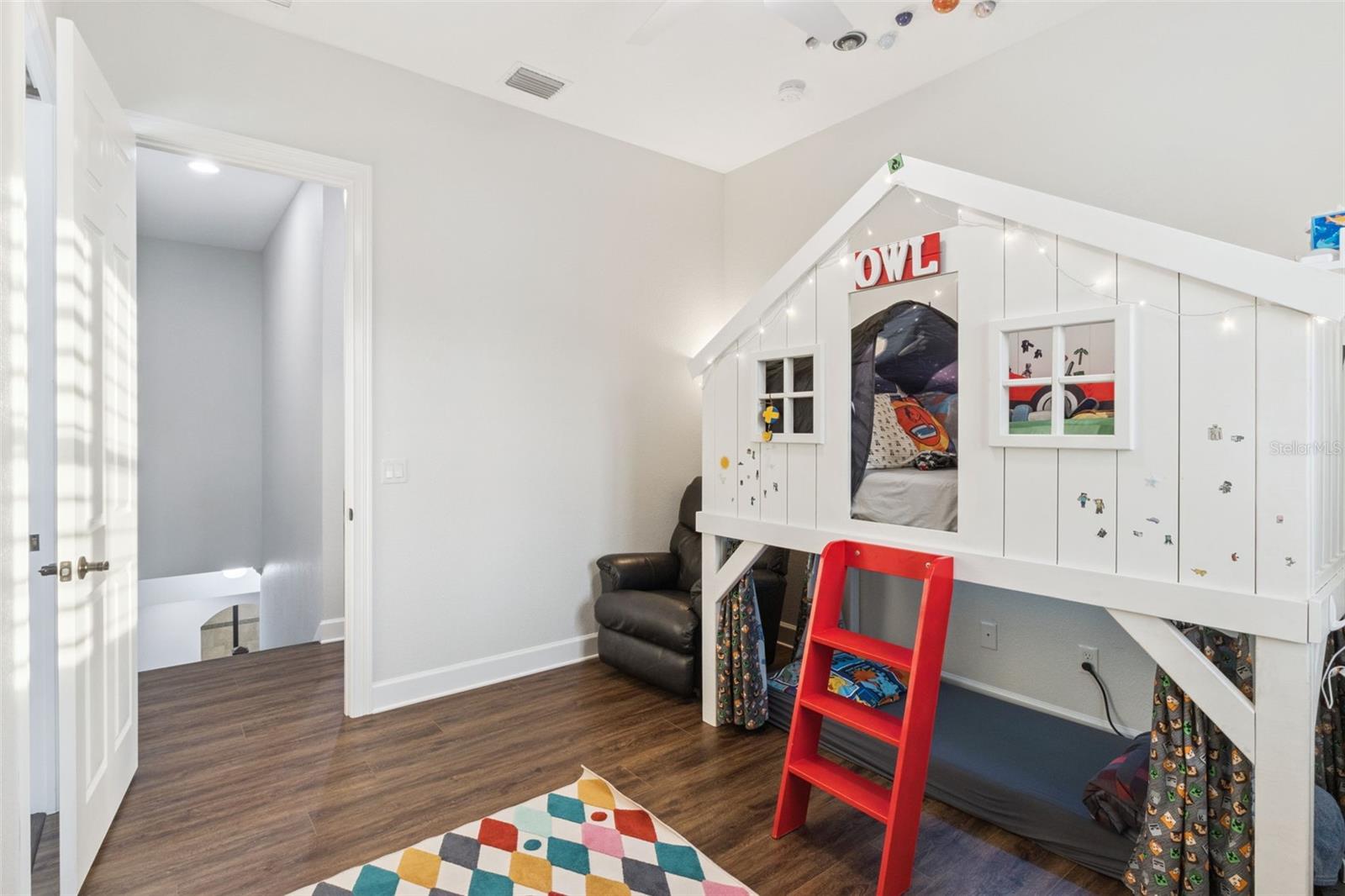 AVALON PARK VILLAGE 06 - Residential