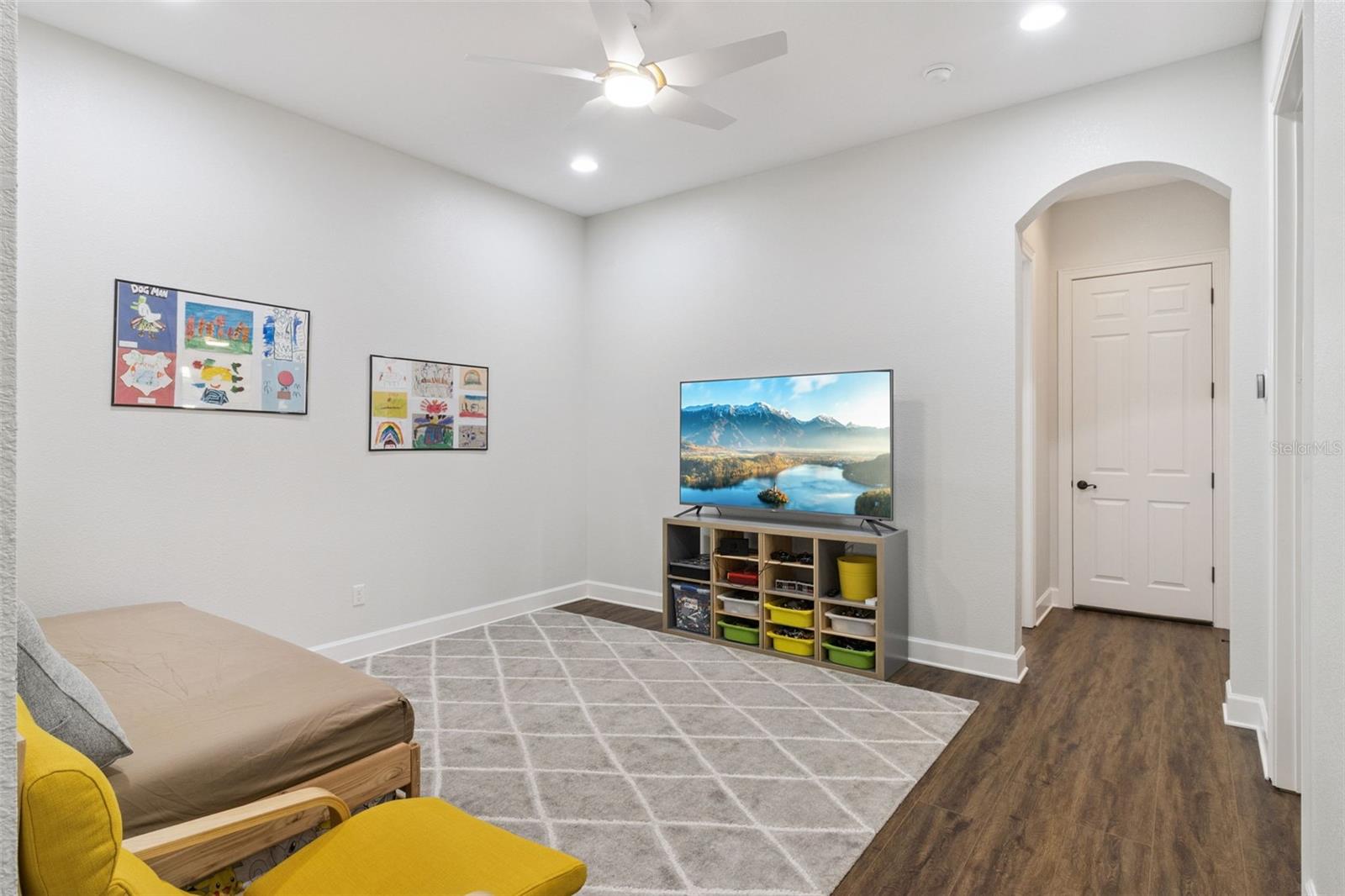 AVALON PARK VILLAGE 06 - Residential