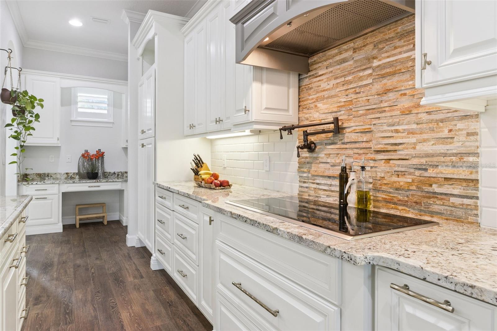 AVALON PARK VILLAGE 06 - Residential