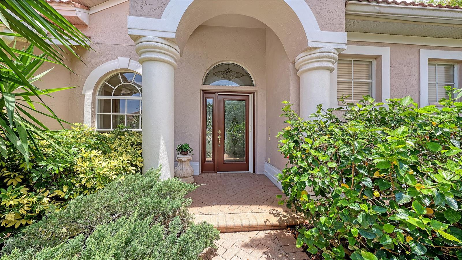 816 SHADOW BAY WAY