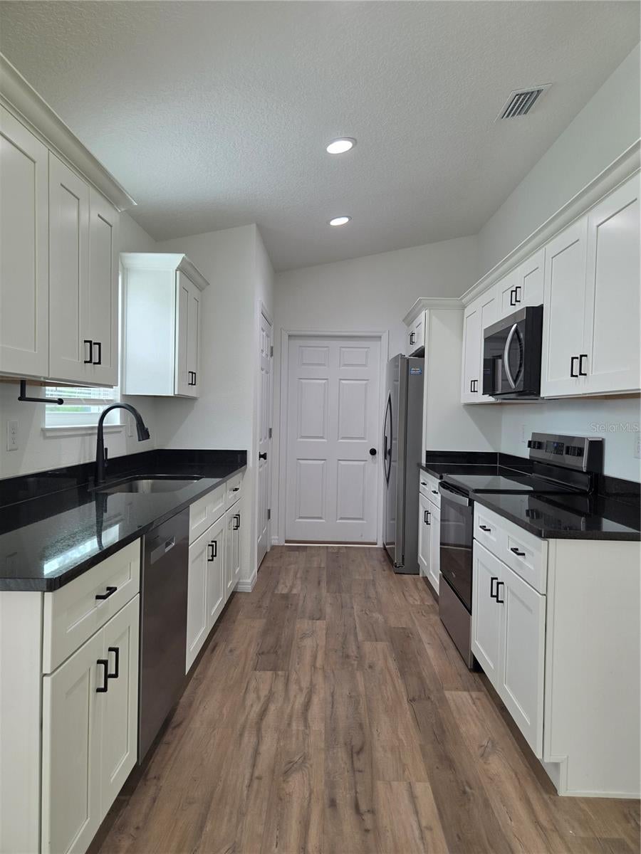 353 FISHER WAY