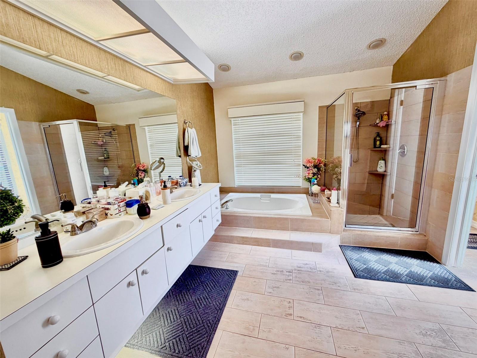 FAIRWAY VILLAGE PINEBARK SUB - Residential