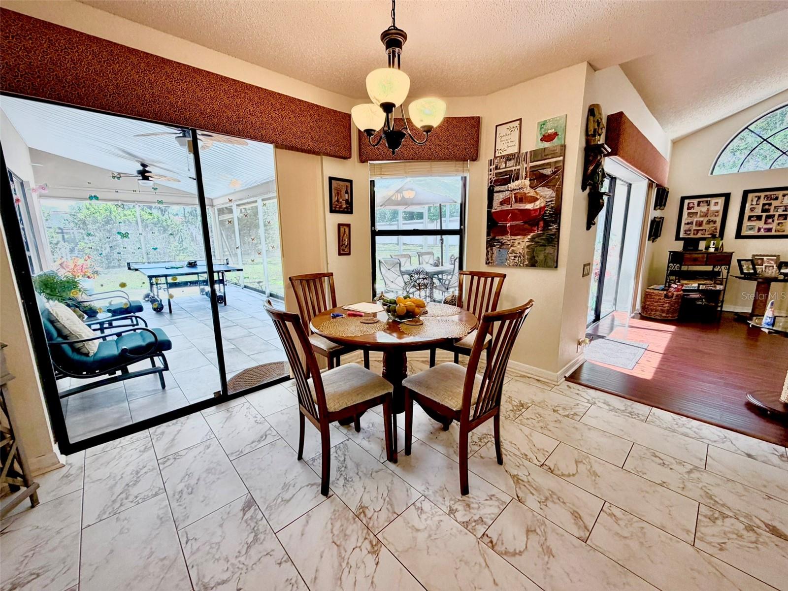 FAIRWAY VILLAGE PINEBARK SUB - Residential