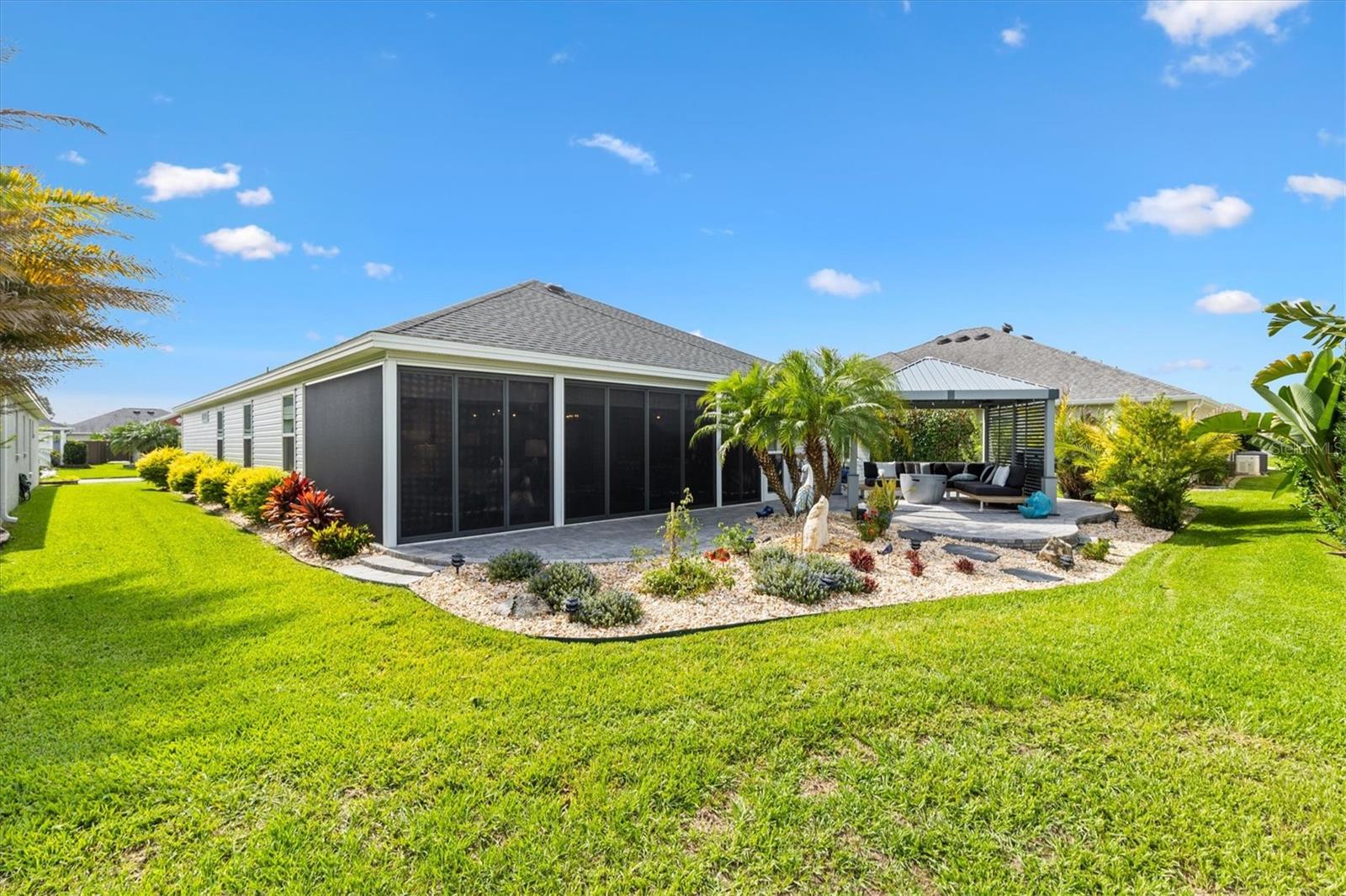 VILLAGE/FENNEY UN #5 - Residential