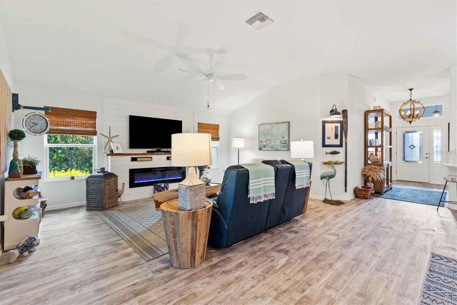 VILLAGE/FENNEY UN #5 - Residential