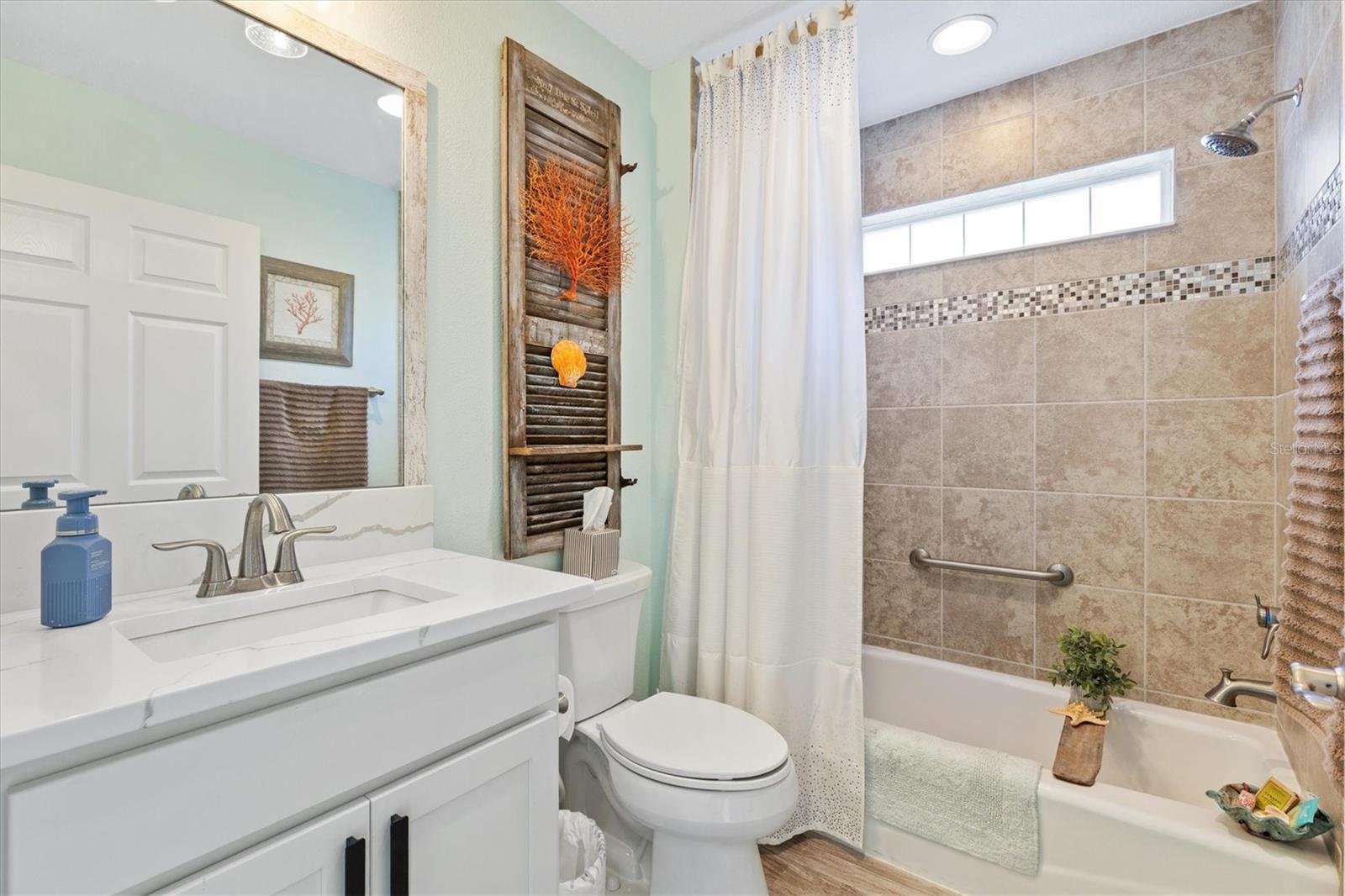 VILLAGE/FENNEY UN #5 - Residential