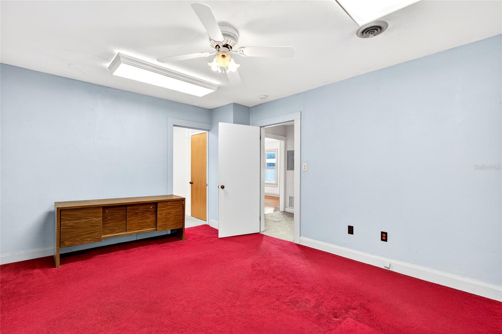 FORT KING HEIGHTS - Commercial Lease