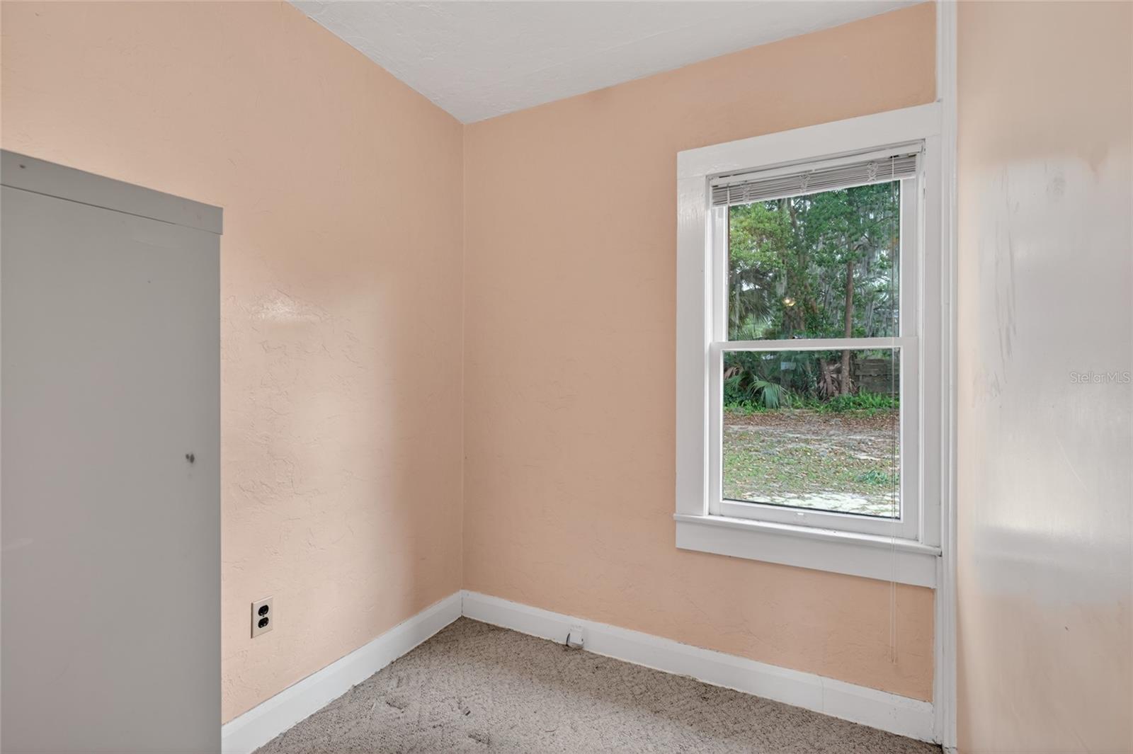 FORT KING HEIGHTS - Commercial Lease