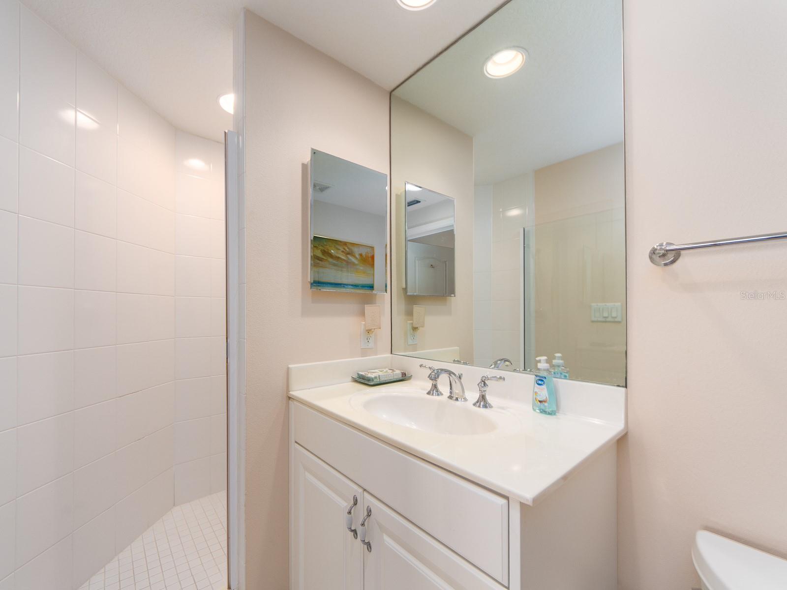 BELLE HARBOR CONDO - Residential Lease