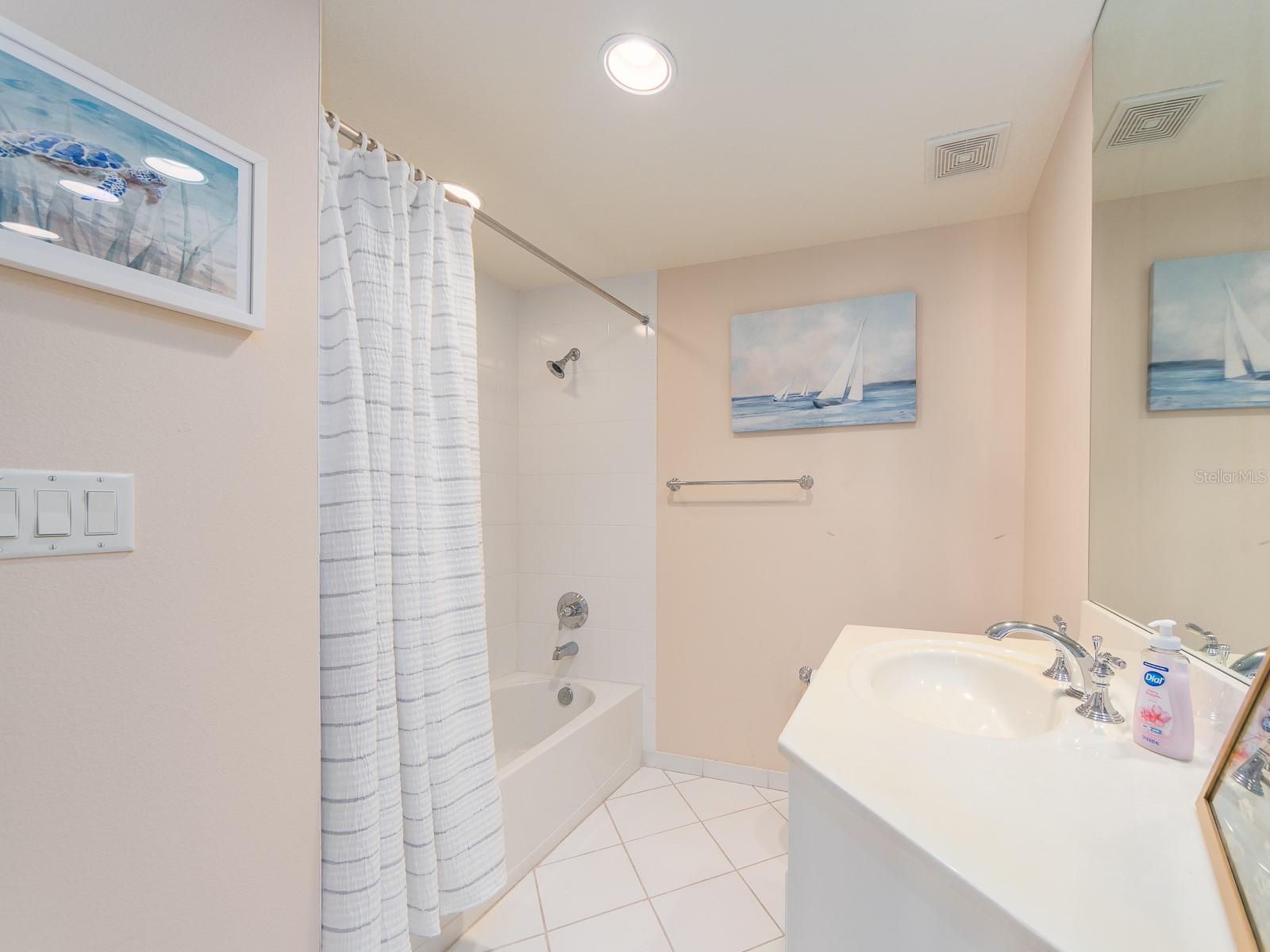 BELLE HARBOR CONDO - Residential Lease