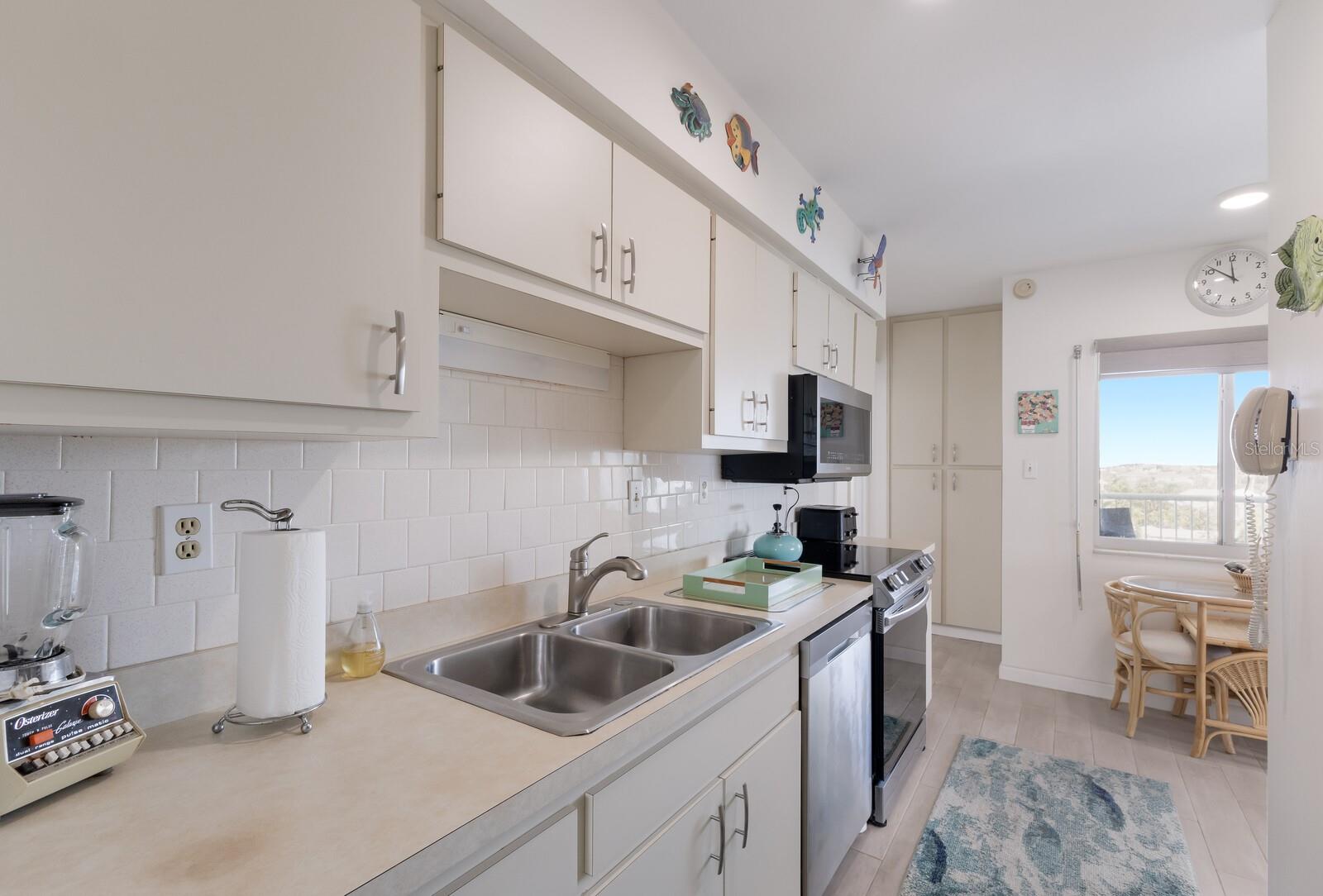 MARTINIQUE APTS SOUTH - Residential