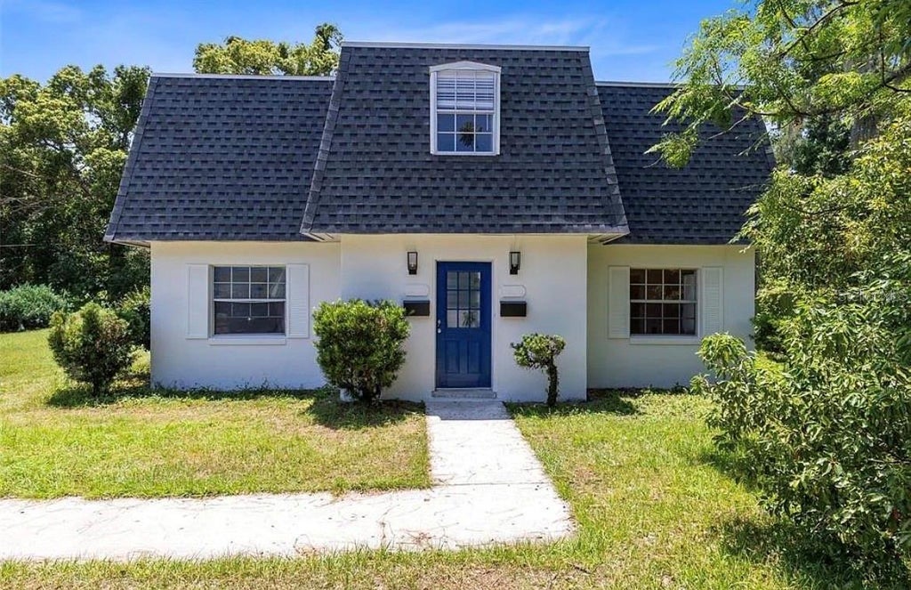 Photo of 1230 E Muriel Street, Orlando, FL 32806 (MLS # O6421457)