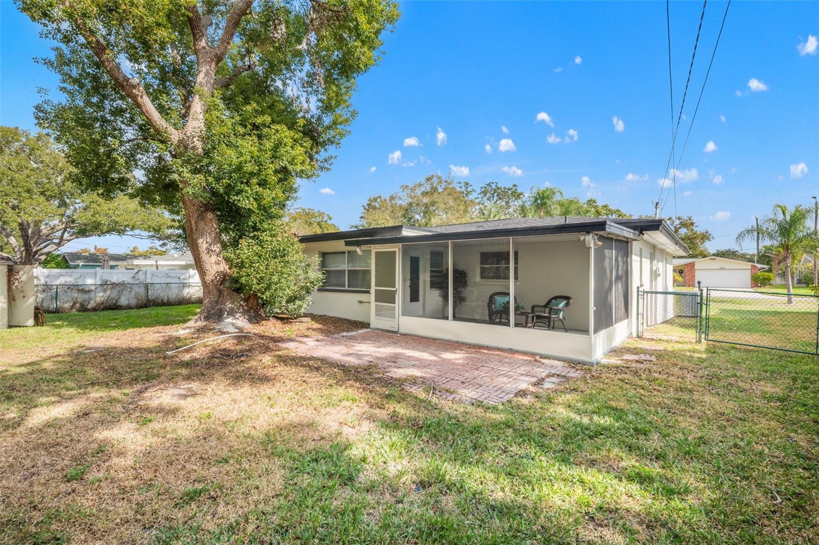 LAKESIDE TERRACE 1ST ADD - Residential