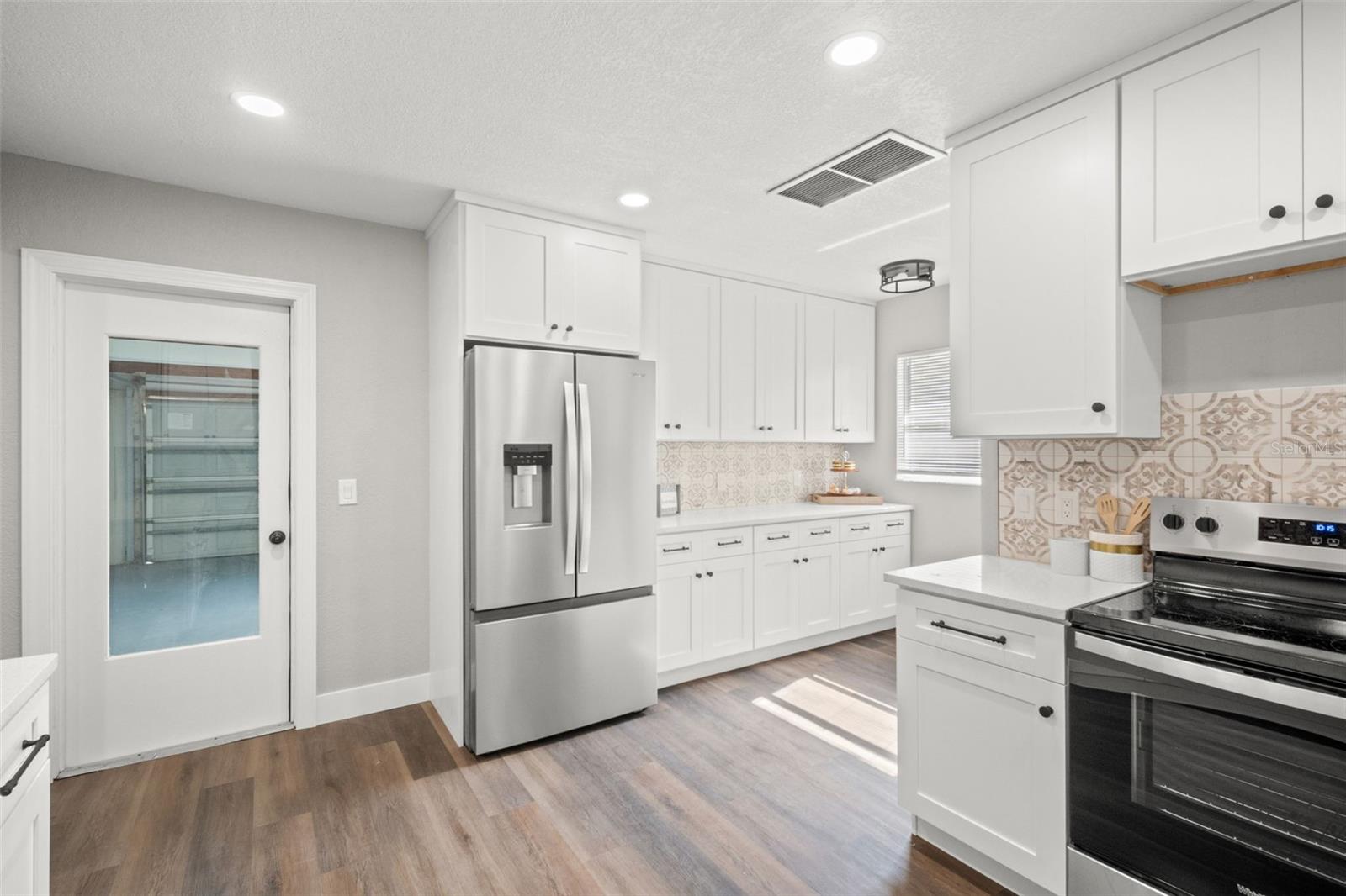 LAKESIDE TERRACE 1ST ADD - Residential