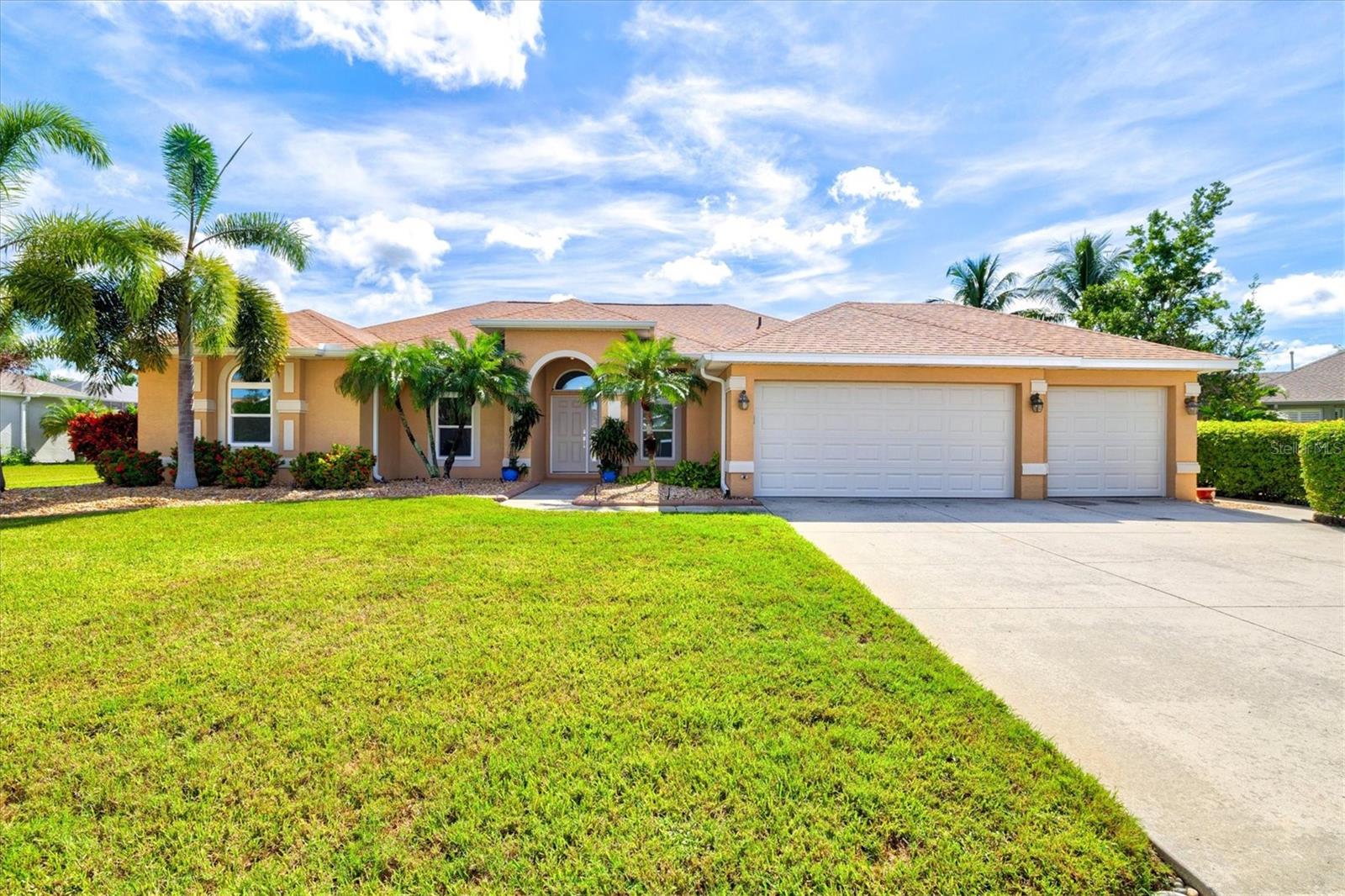 203 LAKE VICTORIA COURT, ENGLEWOOD, FL, 34223 3 203 LAKE VICTORIA COURT