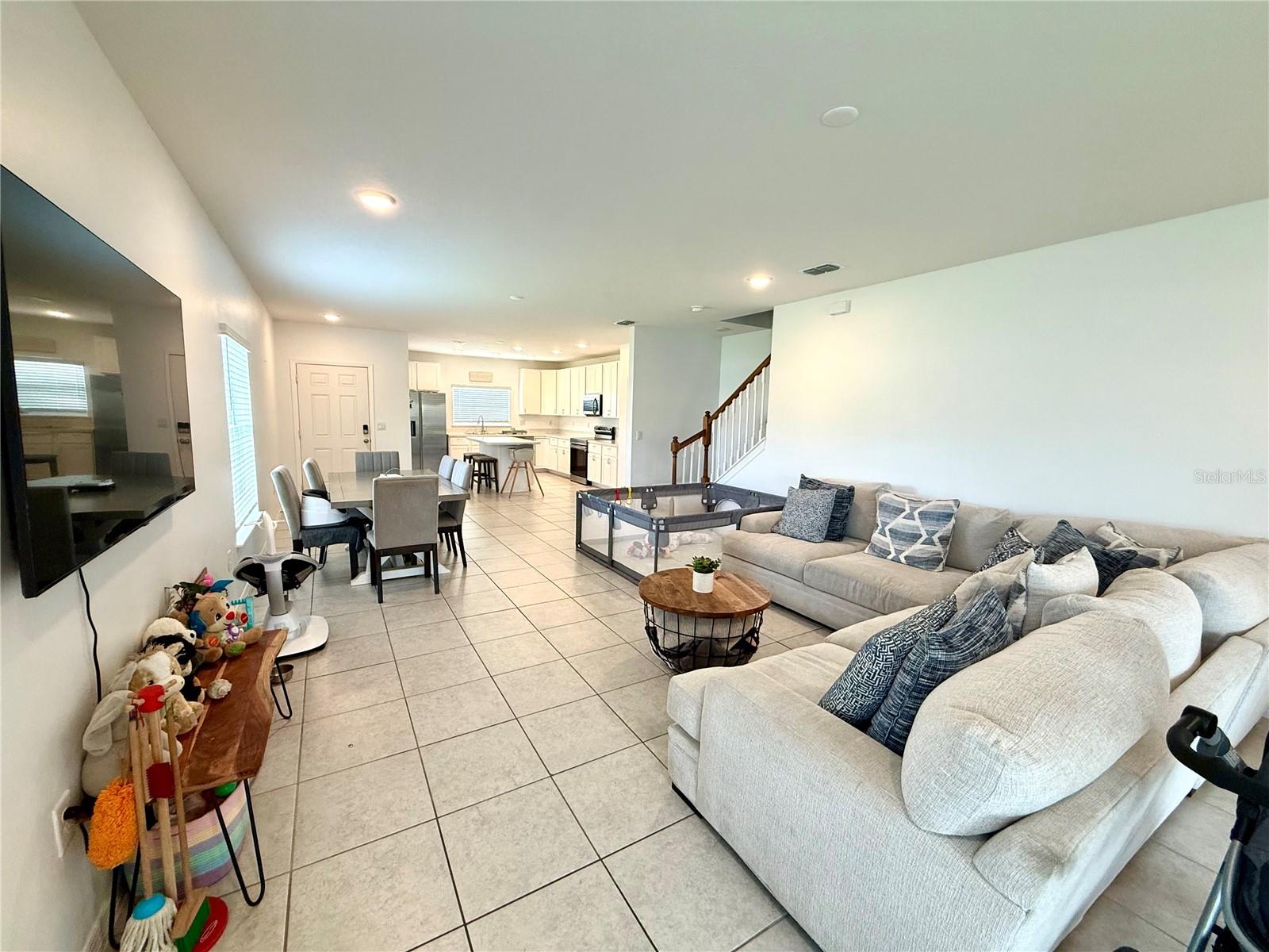 FIESTA KEY PH 2 - Residential