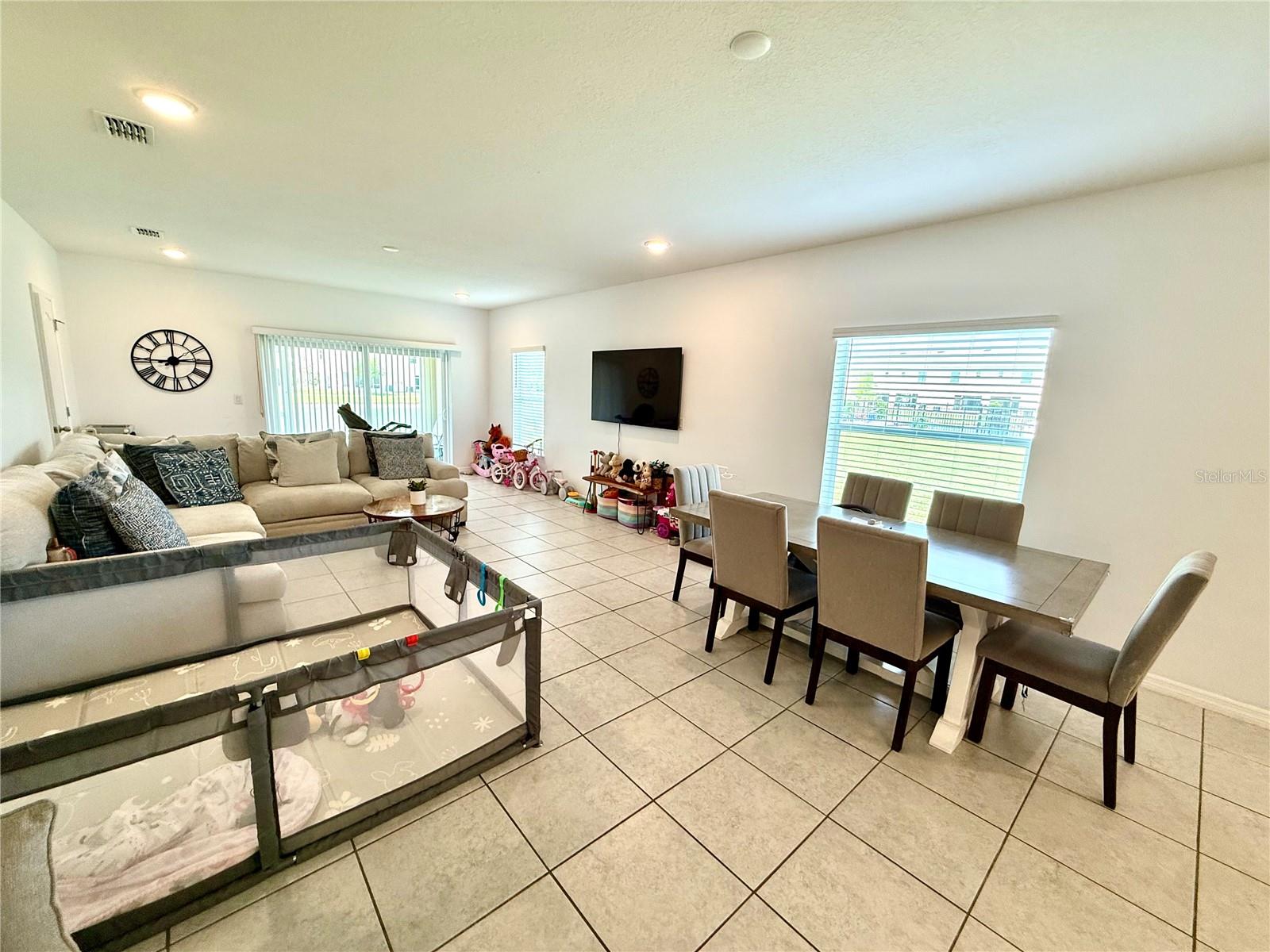 FIESTA KEY PH 2 - Residential