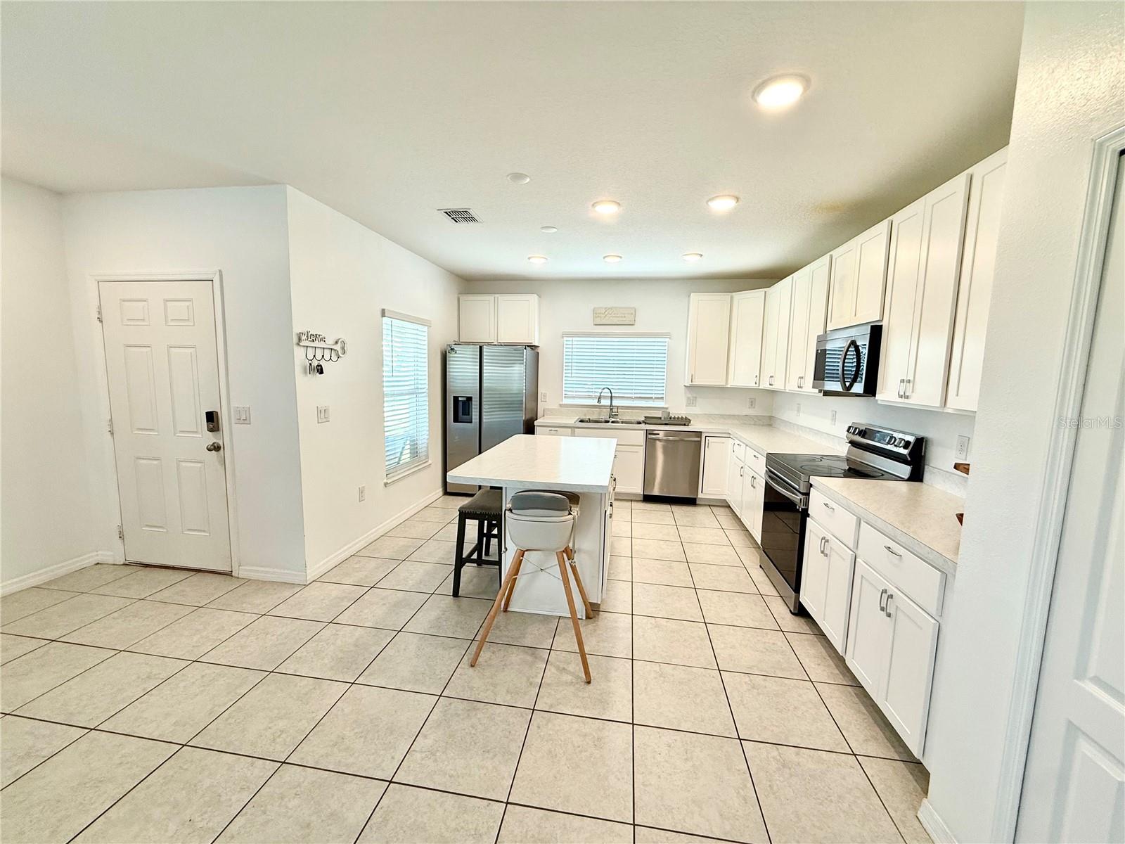 FIESTA KEY PH 2 - Residential