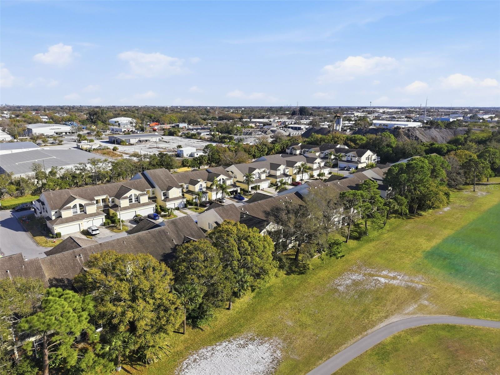 WILLOW GREENS - Residential