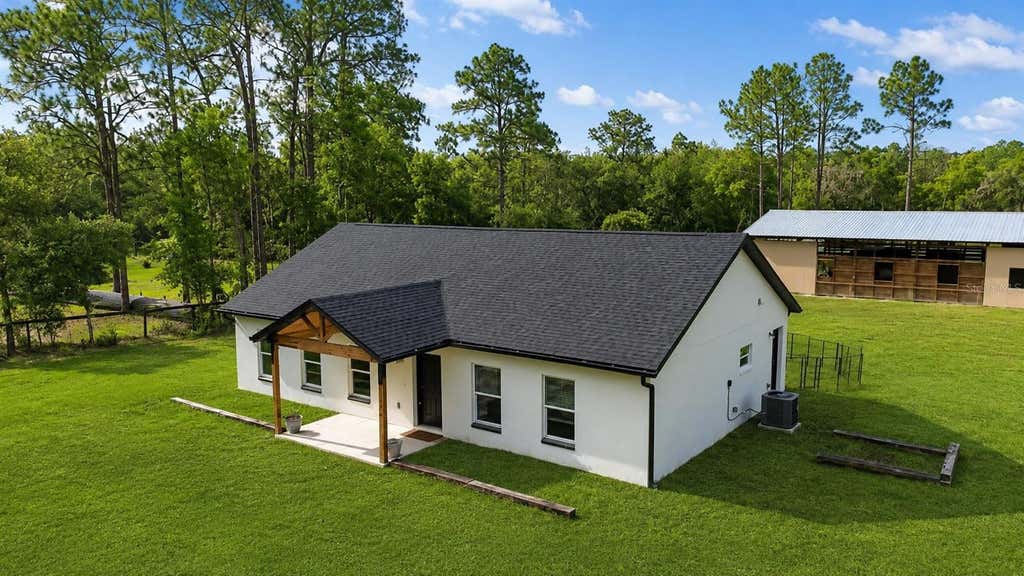 Photo of 11670 SE 55th Lane, Morriston, FL 32668 (MLS # OM729624)