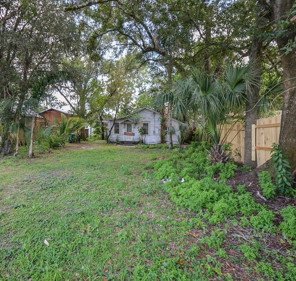Photo of 1522 W Clinton Street, Tampa, FL 33604 (MLS # TB8470256)