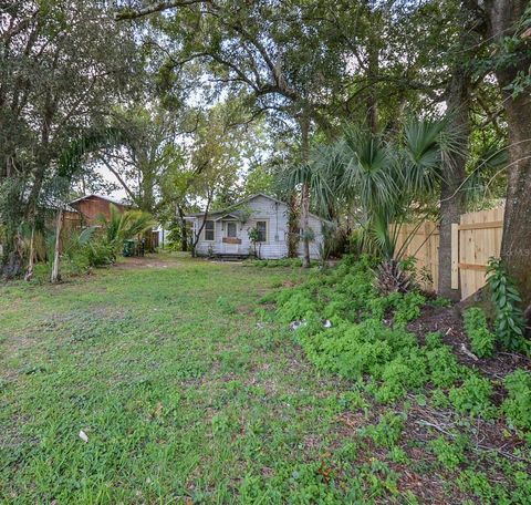 1522 W CLINTON STREET TAMPA FL 33604