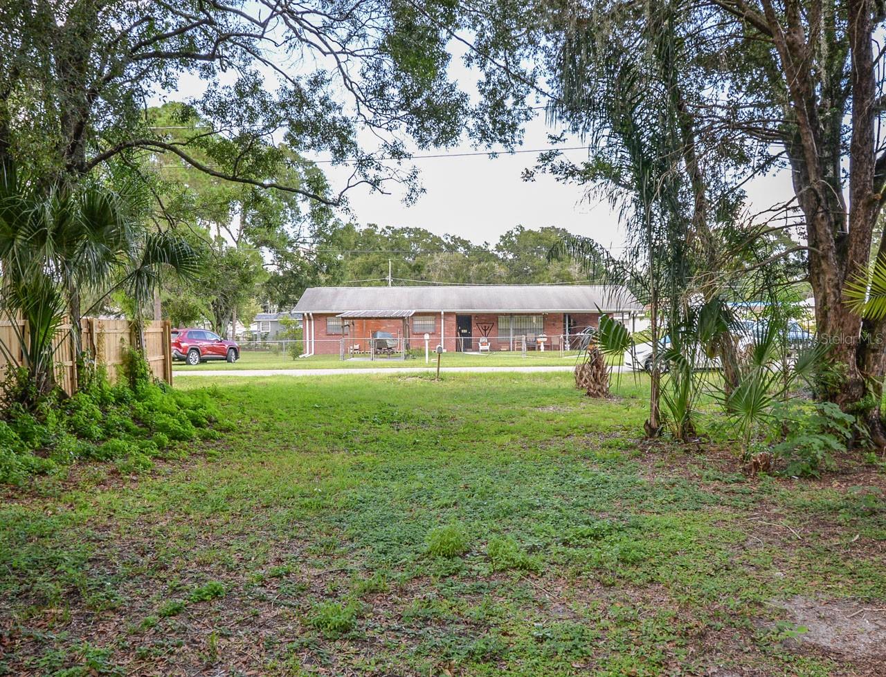 1522 W CLINTON STREET