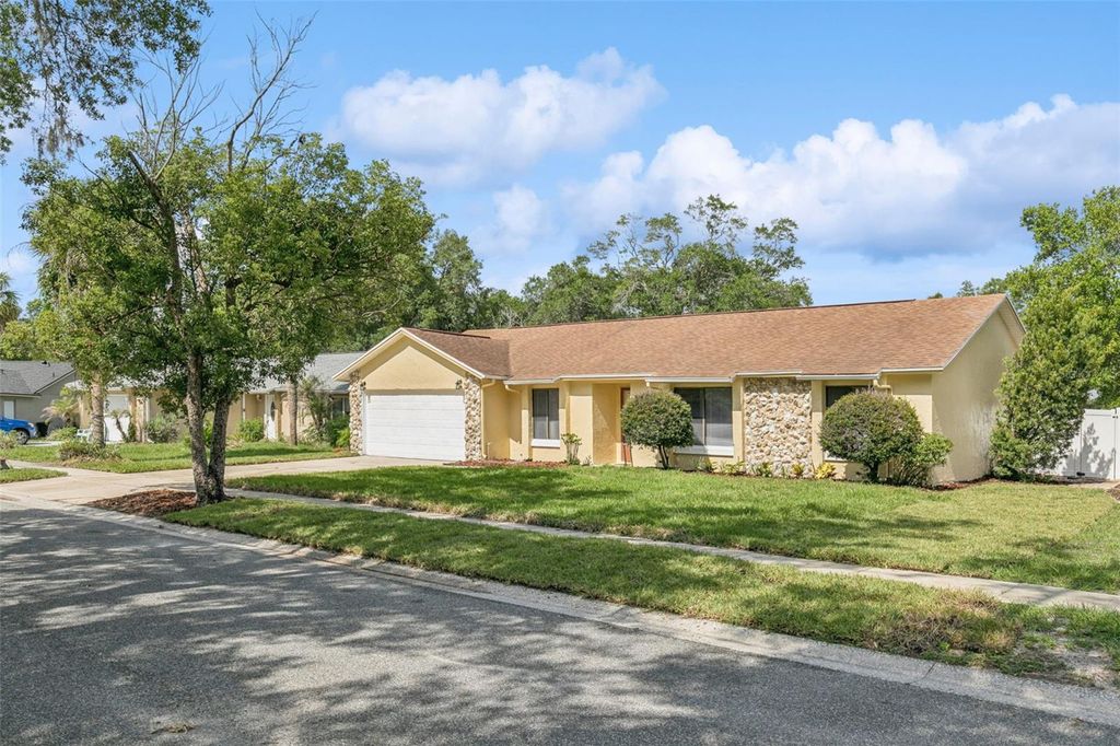 Photo of 2911 Autumnwood Trail, Apopka, FL 32703 (MLS # G5113477)